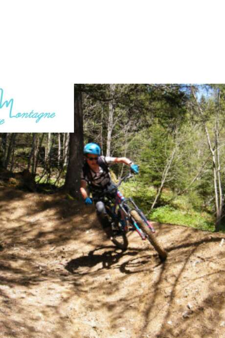 Wizz descent with mountain bike instructor