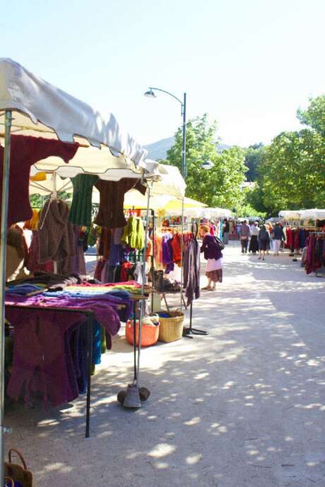 Marché Laine, Soie, Tissage