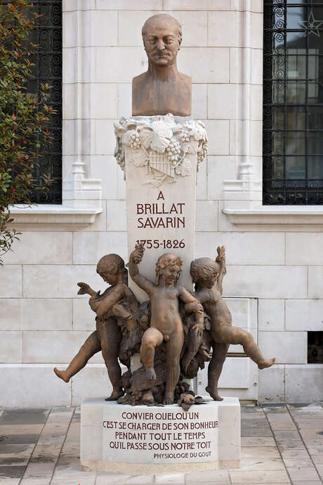 Visite commentée "à la rencontre des statues de la ville" par la Société Le Bugey