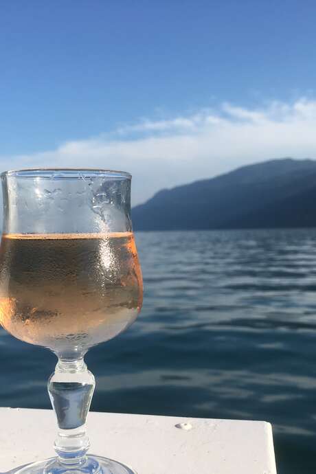 Croisière oenologique à Chanaz