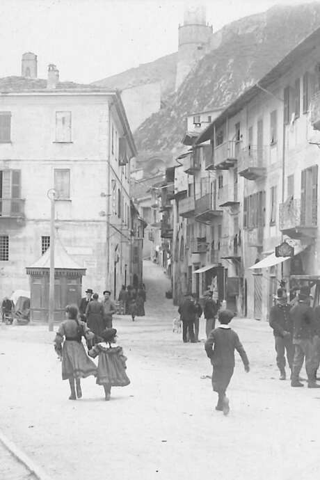 Festival des métiers d'antan - Ateliers et stands avec la fanfare "Accords'Leon"