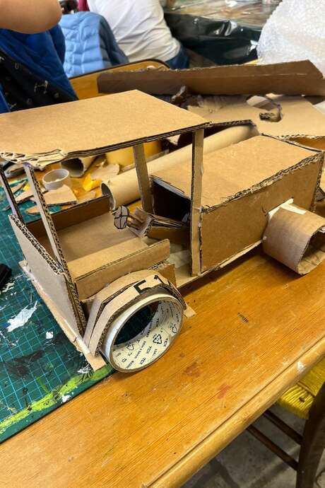 Atelier créatif "Sculptures en carton recyclé"  La fabrique po.éthique avec Zoé Gruhn