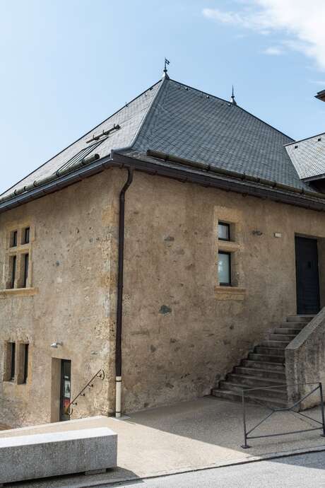 Boucle des anciennes Maisons Fortes Boucle des anciennes Maisons Fortes