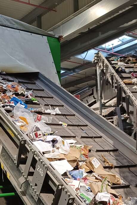 Visite guidée : le nouveau centre de tri des déchets recyclables