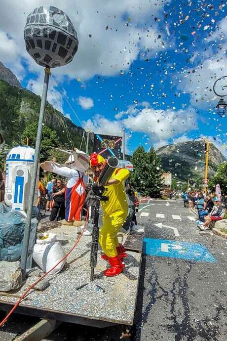Parade of ‘Toys’ floats