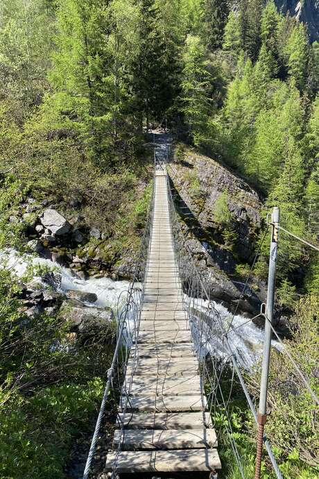 La passerelle du glacier de Bionnassay, boucle de randonnée
