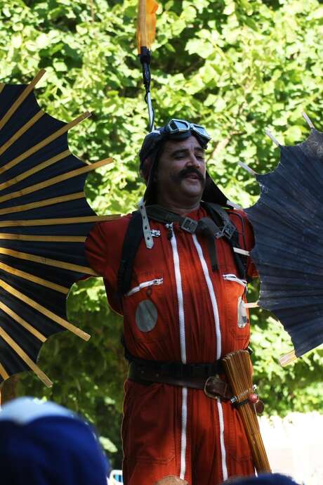 Dino -Théâtre : L'aviateur