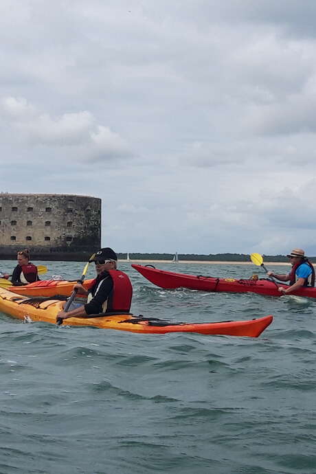 Kayak Découverte 17 : Day trip in a sea kayak - Stopover at the Ile d'Aix