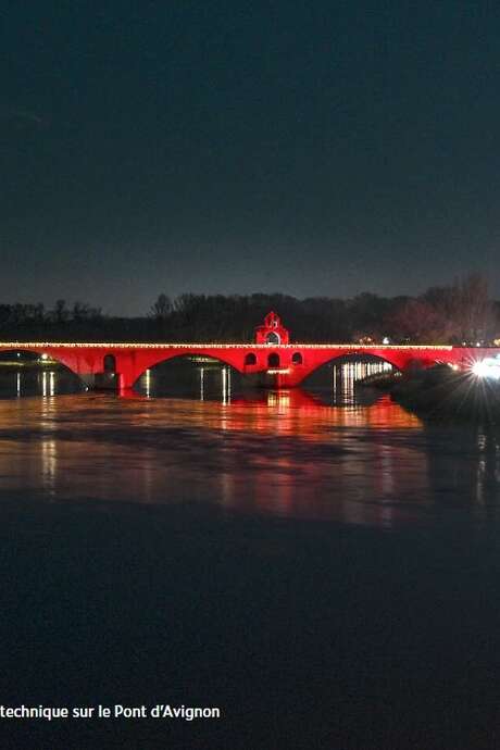 Grand spectacle pyrotechnique sur le Pont d’Avignon
