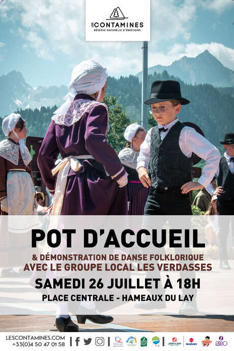 Pot d'accueil et démonstration de danses folkloriques au Hameau du Lay