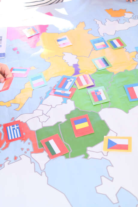 L’Europe un jeu d’enfant : jeux, lectures et contes