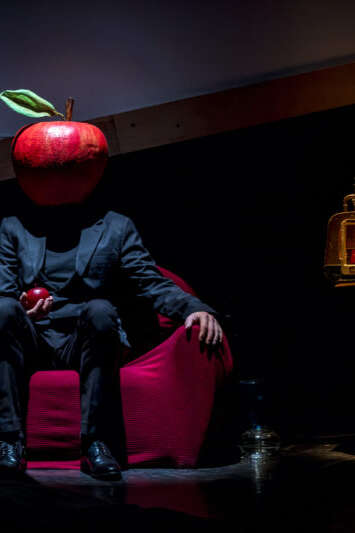 Spectacle : Chut ! Une pomme - L'Intégral