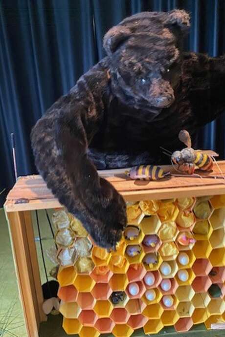 Théâtre de marionnettes : La petite abeille