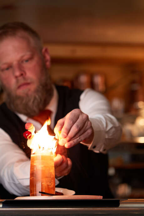 Degustazione di Rum e Whisky al bar dello Chalet Mounier.