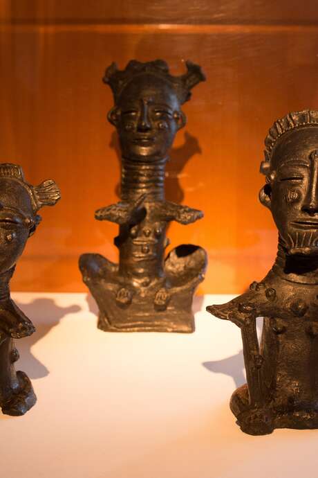 Les femmes à l'honneur : Les statuettes africaines Mma de Côte d’Ivoire