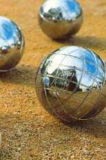 Concours de pétanque à La Combe de l'Eau