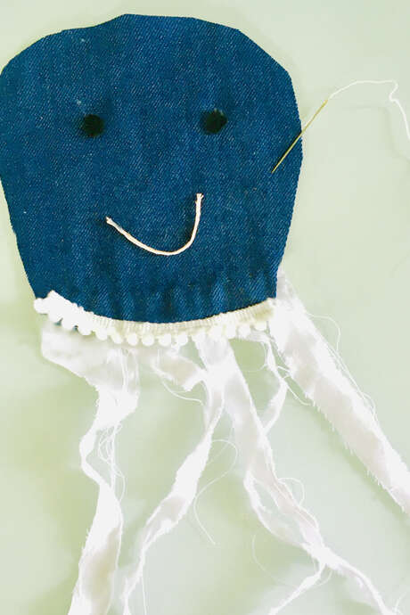 Méduse en tissu - Atelier Enfants dès 6 ans Méduse en tissu - Atelier Enfants dès 6 ans