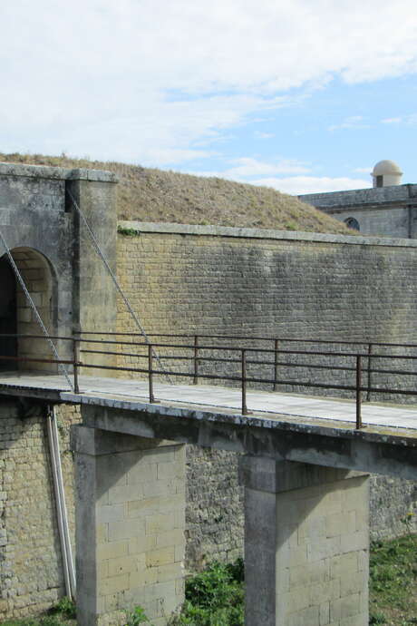 Instant Familie: Auf der Suche nach dem Architekten des Fort de l'île Madame