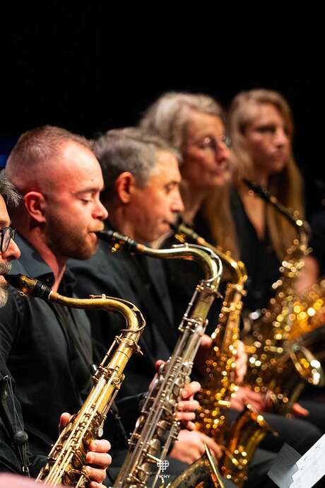 Les P'tits Swings chantent du Jazz - Big Band and classes de formation musicale du Conservatoire de Vichy Communauté