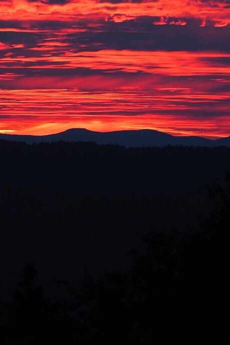 Randonnée gourmande au coucher du soleil sur le toit de l’Allier – Puy du Montoncel (entre Vichy et Roanne)