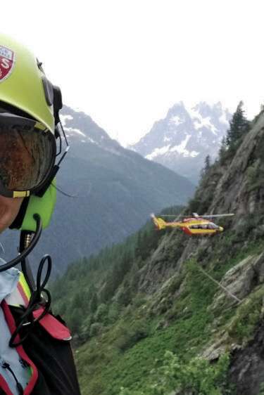 Lecture " Breaking the ice ceiling : alpine guide and first responder" by Marion Poitevin