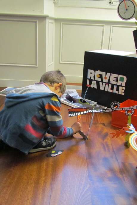 Le coin des enfants: Ma ville imaginaire (6-8 ans)