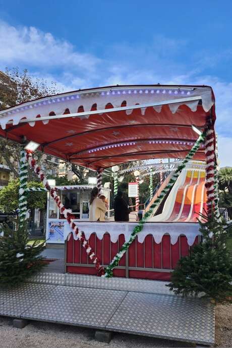 Un Noël à la montagne - Luges du père Noël