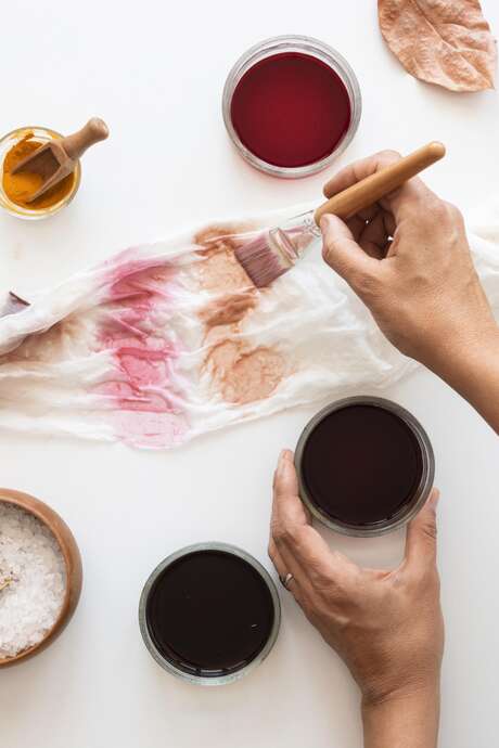 Atelier de couture : teinture végétale et laser