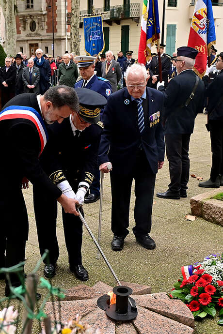 11 novembre - Cérémonie de commémoration de la victoire et de la paix, jour de l’anniversaire de l’Armistice, et hommage à tous les morts pour la France 11 novembre - Cérémonie de commémoration de la victoire et de la paix, jour de l’anniversaire de l’Armistice, et hommage à tous les morts pour la France