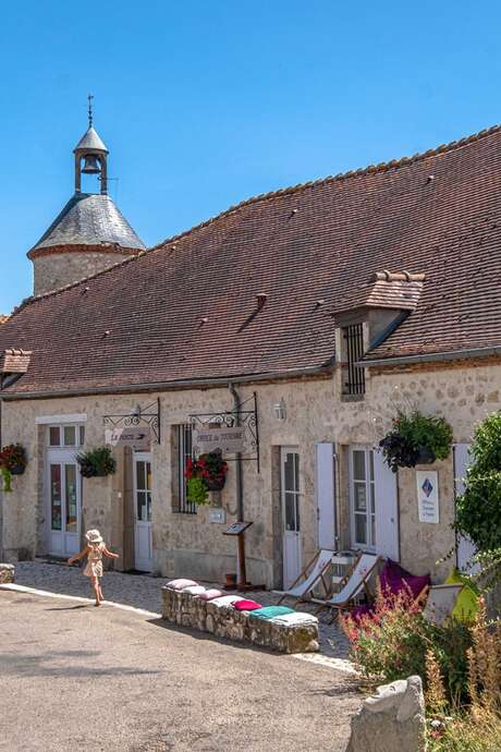 Randonnée patrimoine à Billy – Version facile avec visite de la forteresse (près de Vichy, Allier)