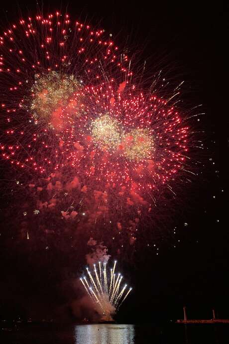 Fuegos artificiales para el 13 de julio en La Ciotat