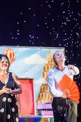 Christmas show: Christmas Around the World