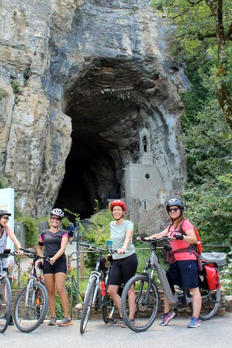 Balade à vélo : les Grottes de La Balme Balade à vélo : les Grottes de La Balme