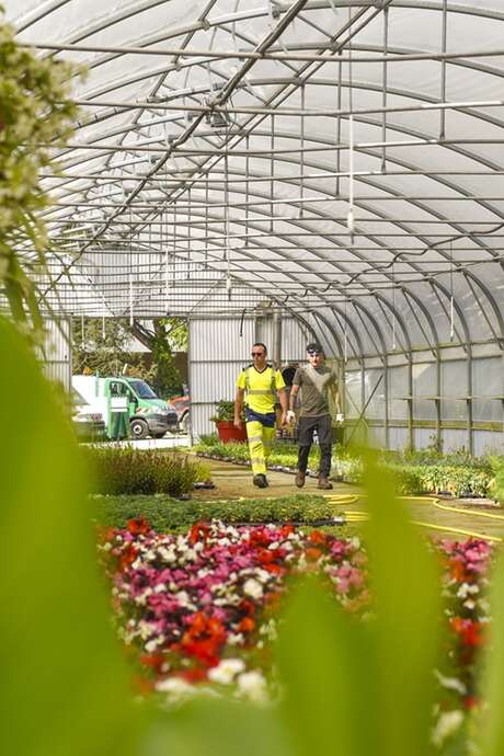 Visite et lectures à la pépinière municipale