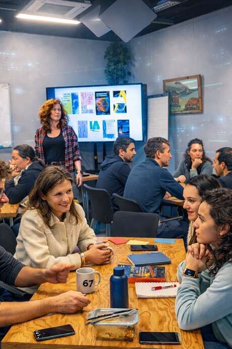 Café IA : Vrai ou faux ? L'IA brouille les pistes