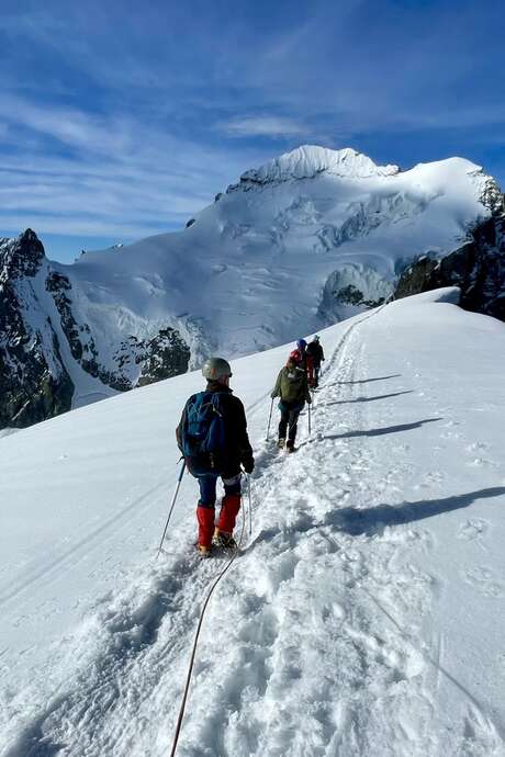 Stage Initiation Alpinisme – Ascension de la Roche Faurio en 3 jours avec Roc Ecrins