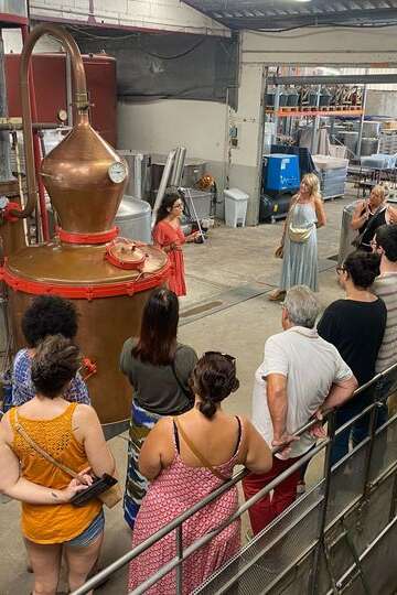 Visite guidée de la distillerie Maison Manguin