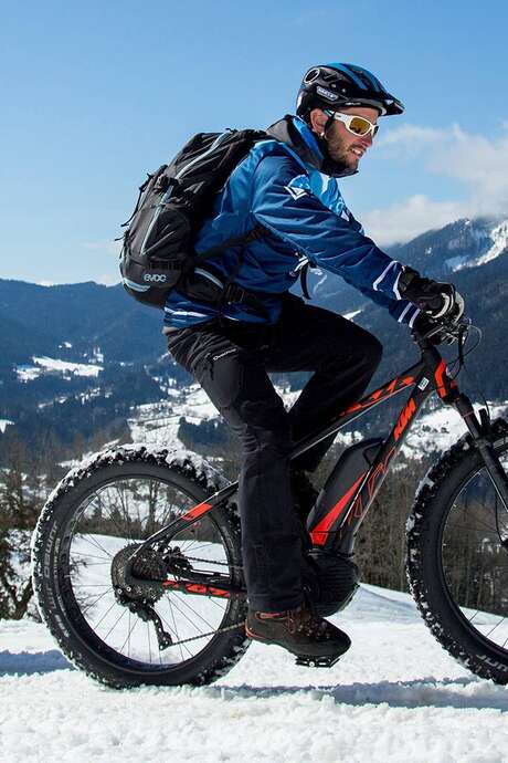 VTT électrique sur neige, rando descendante VTT électrique sur neige, rando descendante