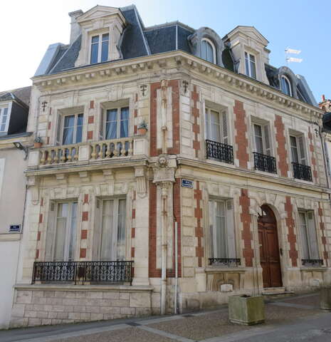 Histoire de l’urbanisme et des belles maisons de Châteaudun Histoire de l’urbanisme et des belles maisons de Châteaudun