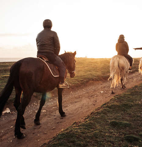 Balade à cheval sur la côte sauvage