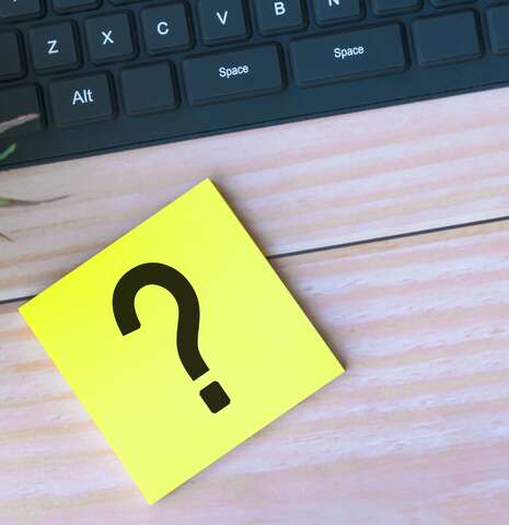 Boîte à question, à l'espace numérique