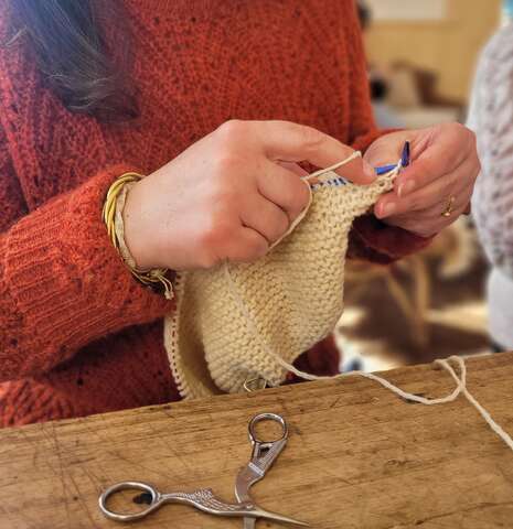 Café tricot à la ferme d'Emilie