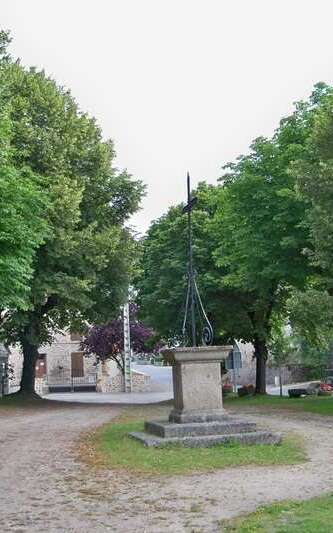 Saint-Julien-Le-Châtel et son patrimoine