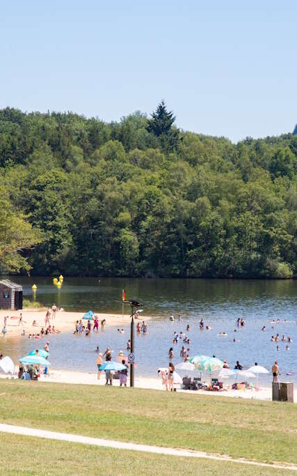 Plage de Santrop du Lac de Saint-Pardoux