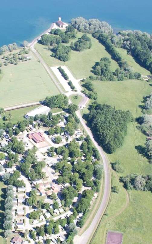 Camping de "La Presqu'Île de Champaubert"