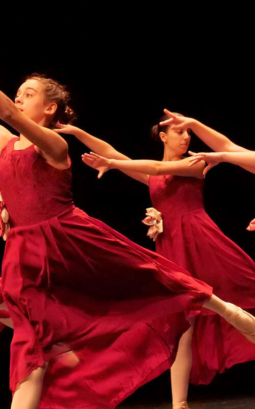 Classe de danse classique et contemporaine du Conservatoire de laval Agglo - Ma Région Virtuose