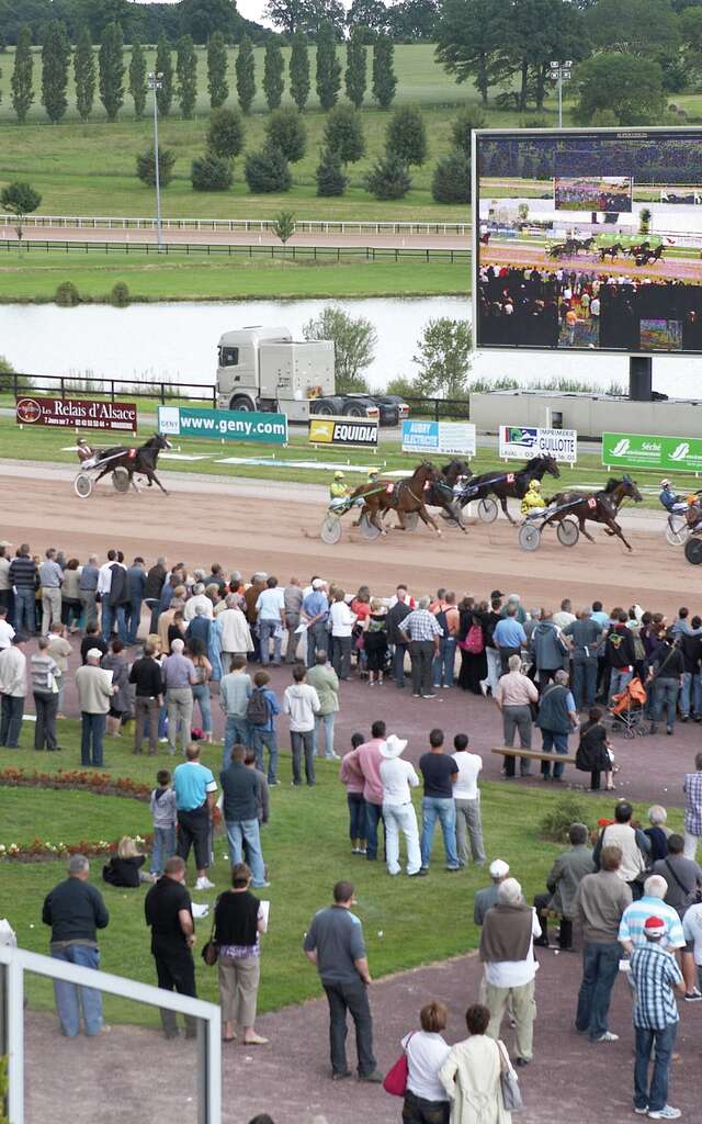 Industrielle Attitude : Hippodrome