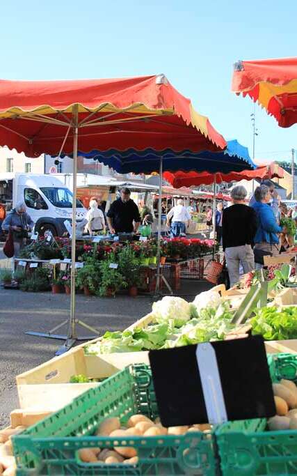 Marché le lundi et le samedi à Sablé-sur-Sarthe