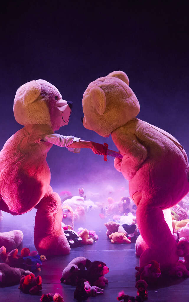 "L'arrière pays" par 3615 Dakota et les 3 Points de suspension