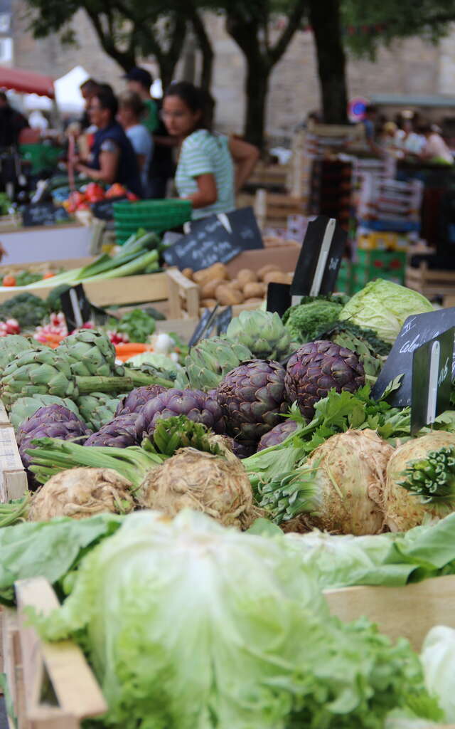 Marché de Port-Brillet le dimanche